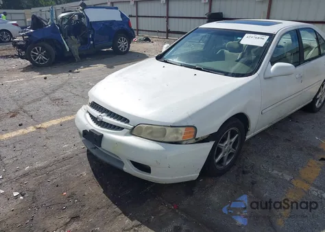 2000 Nissan Altima Gle/Gxe/Se/Xe z USA, uszkodzony, nr VIN 1N4DL01D3YC246017